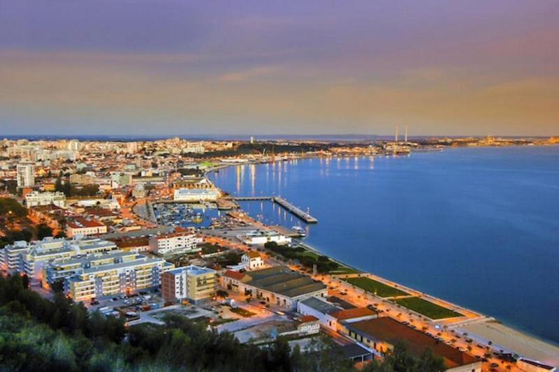 Apartamento Situado Na Zona Costeira Da Cidade Сетубал Экстерьер фото